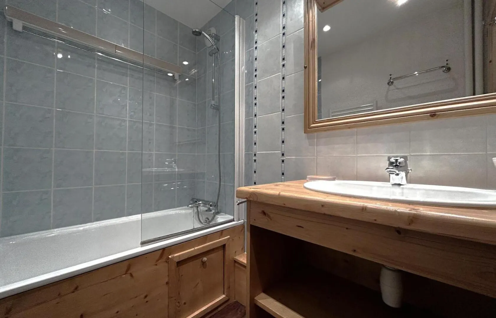 Residence Pelvoux - Appartement Pour 8 Personnes Expose Sud Et Nord Mae-4434 Saint-Martin-de-Belleville 0*,  France
